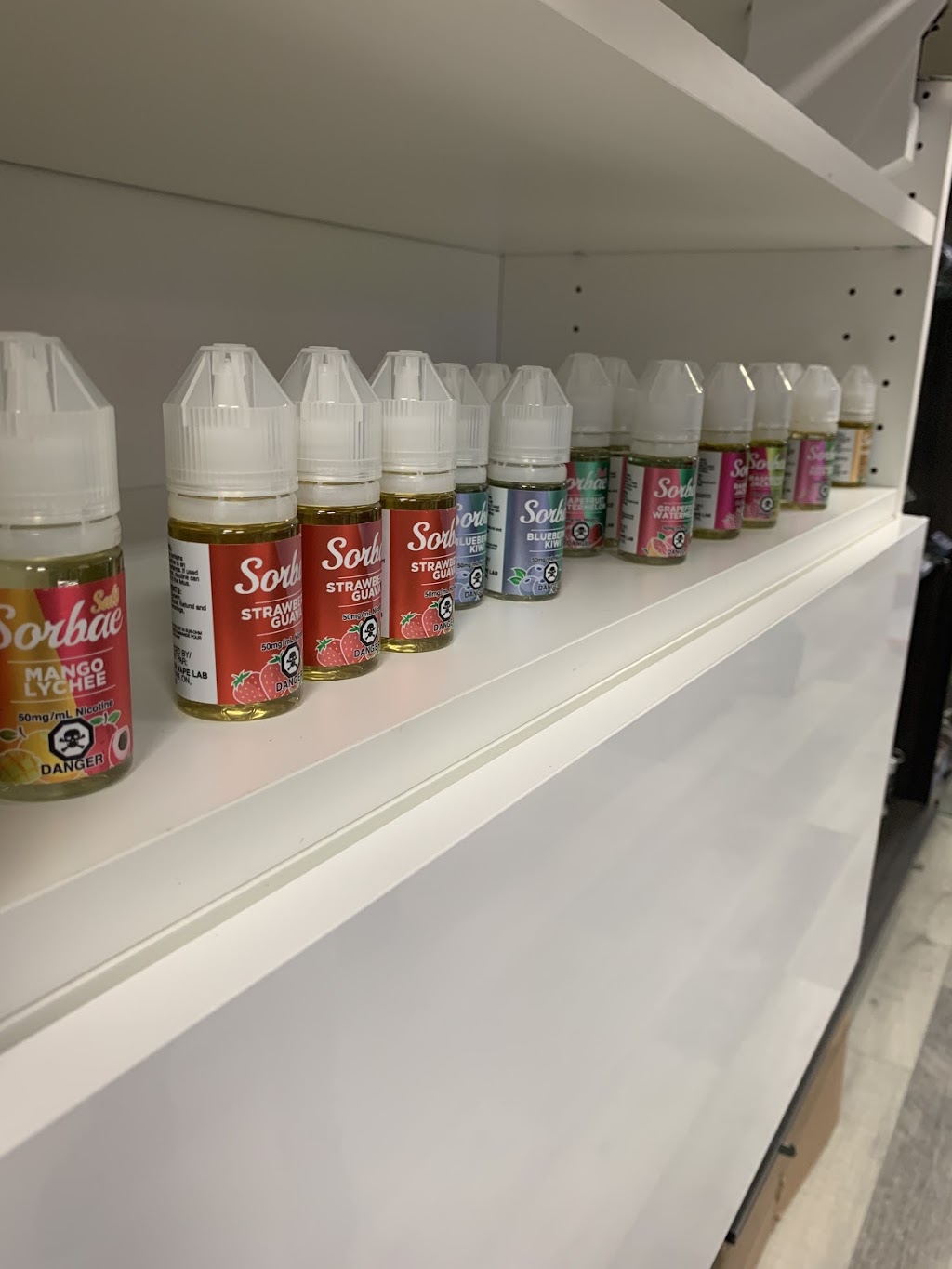 Barrie Vape Store | 307 Cundles Rd E Unit 1, Barrie, ON L4M 0G9, Canada | Phone: (705) 721-8181