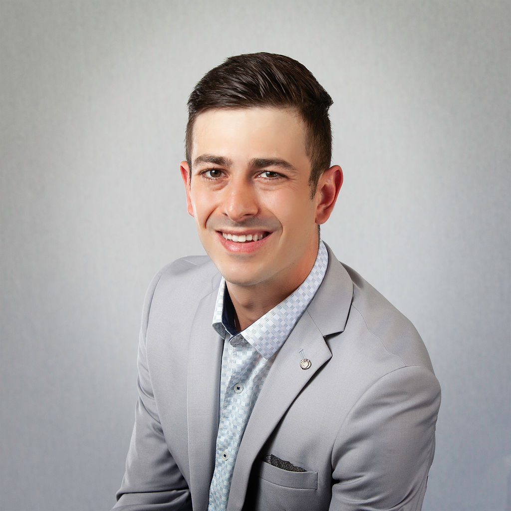 StandOut Social Marketing | 57 Glen Eagles Dr, Courtice, ON L1E 3C8, Canada | Phone: (905) 244-3121