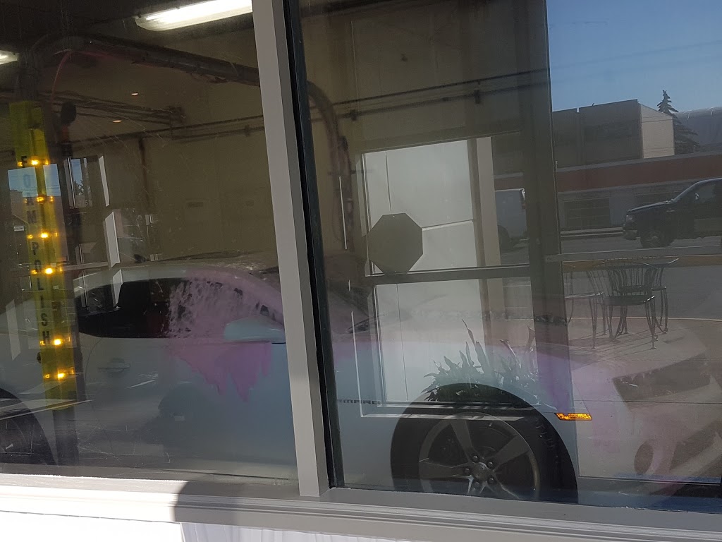 Bubbles Car Wash & Detail Centre | car wash | 4715 Macleod Trail, Calgary, AB T2G 0A7, Canada | 4032434561 OR +1 403-243-4561