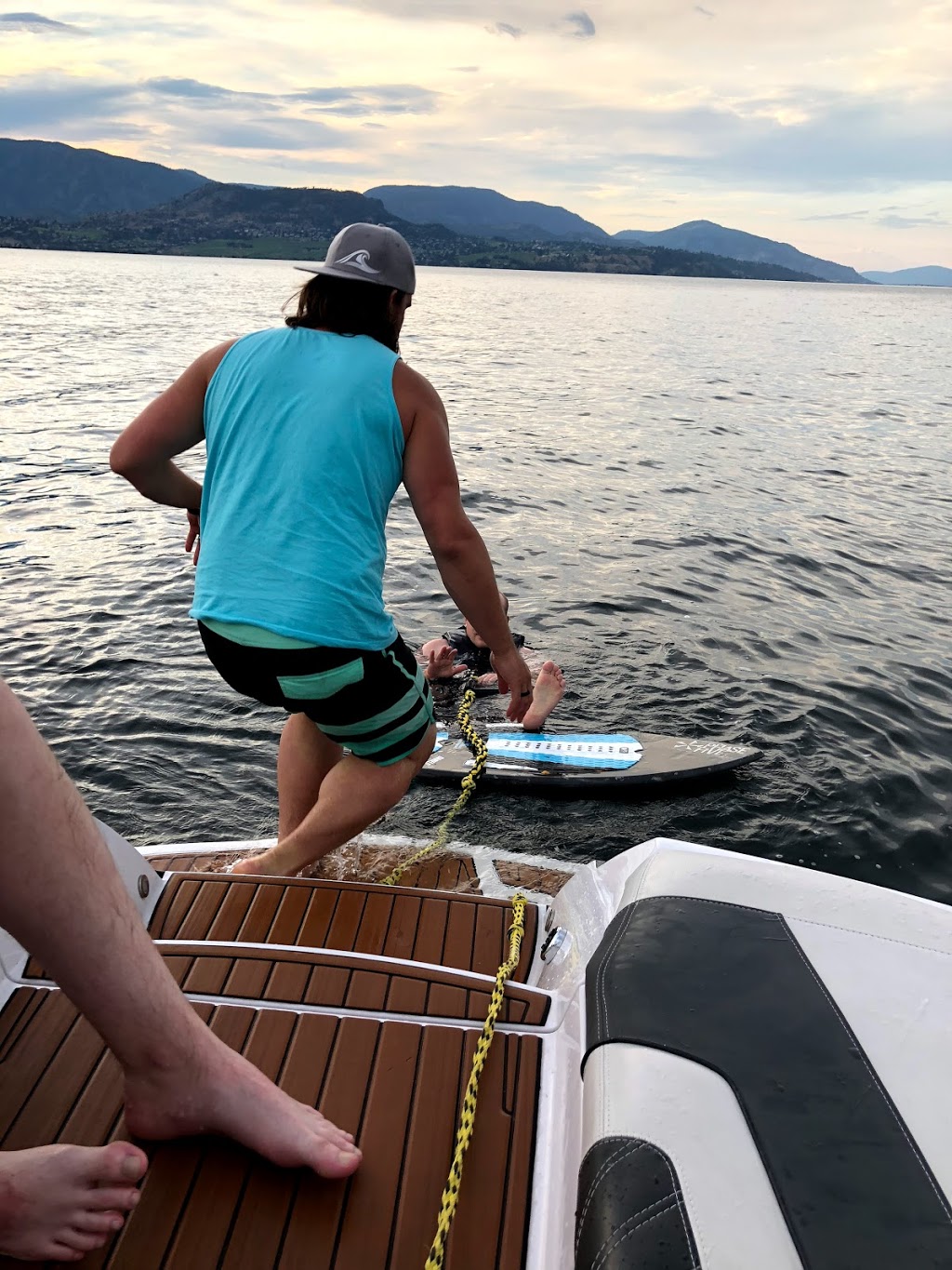 Wakebenders Boat Rental | 211 Bernard Ave, Kelowna, BC V1Y 1H2, Canada | Phone: (250) 550-6981