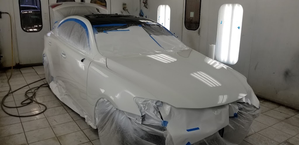 Rauof Auto Body Ltd | 130 Lepage Ct Unit 31, North York, ON M3J 3J1, Canada | Phone: (416) 636-4558