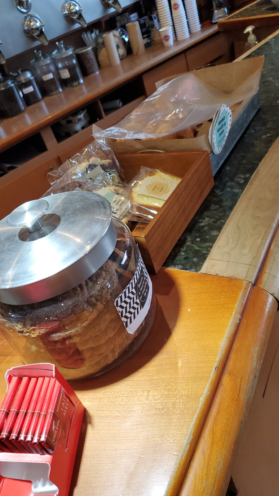 Café Union | 148 Rue Jean-Talon O, Montréal, QC H2R 2X1, Canada | Phone: (514) 273-5555