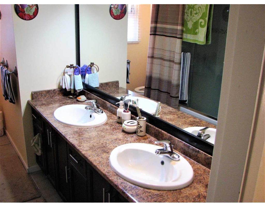 Old plum tree Style Suite | 596 E 51st Ave, Vancouver, BC V5X 1C9, Canada | Phone: (604) 704-3322