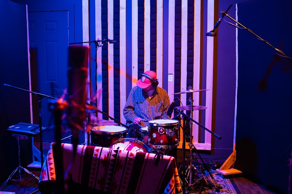 Aurum Waves Studio | 426 Caledonia Rd, Moncton, NB E1H 2E7, Canada | Phone: (506) 232-3300