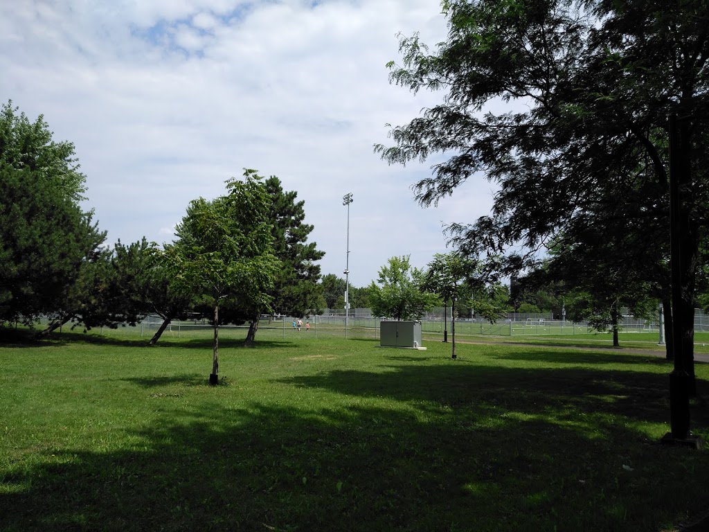 Parc Ignace-Bourget | 5341-5757 Rue Irwin, LaSalle, QC H8N 1A1, Canada | Phone: (514) 872-0311