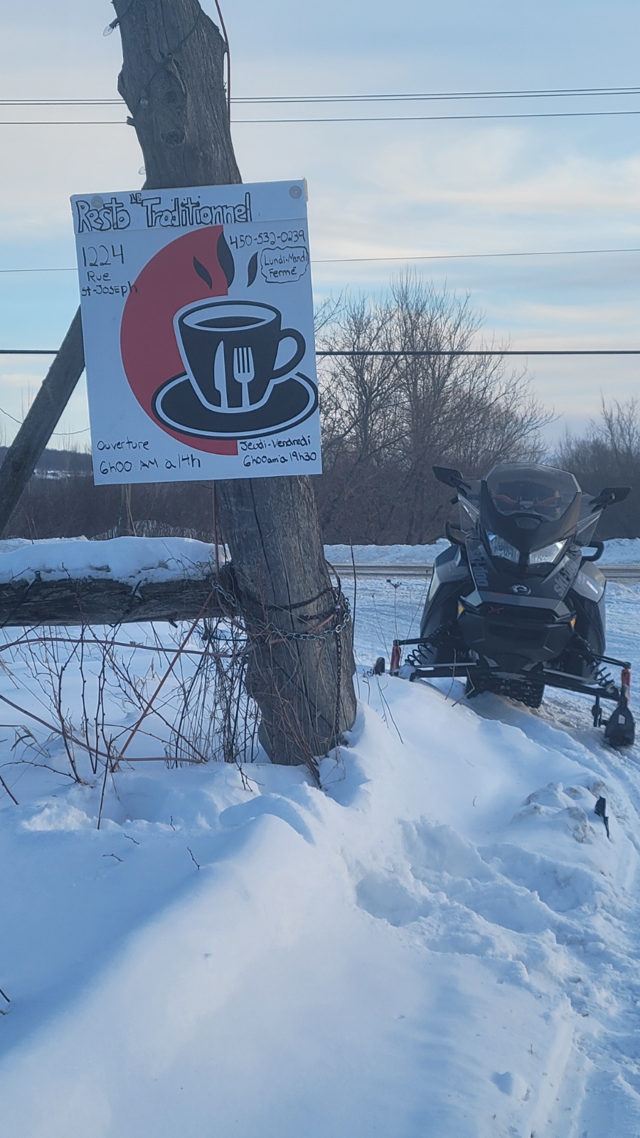Restaurant Resto le Traditionnel | 1224 Rue St Joseph, Valcourt, QC J0E 2L0, Canada | Phone: (450) 532-0239