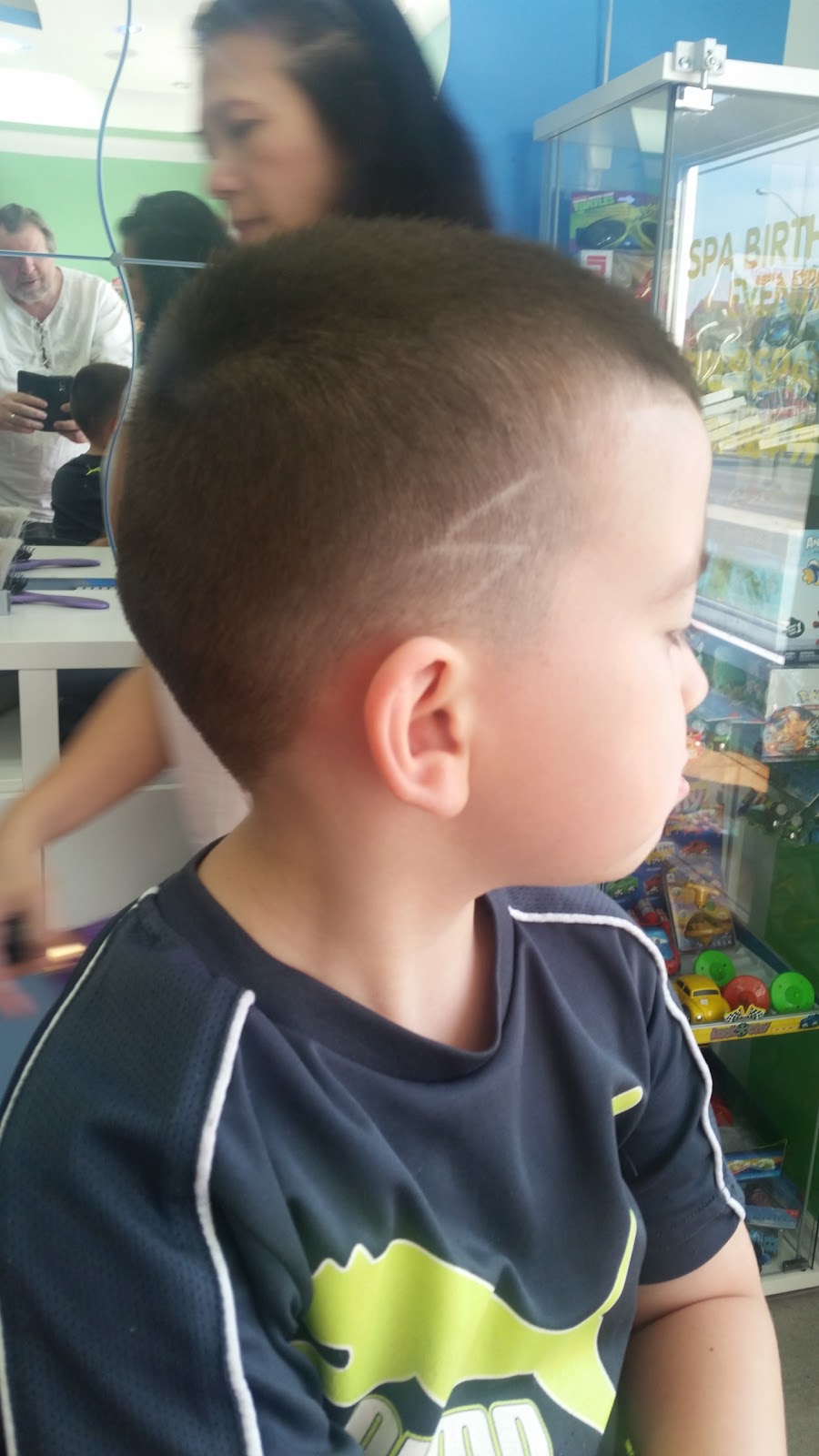 D.j. Kids kuts | 1222 Main St E, Milton, ON L9T, Canada | Phone: (905) 864-9935