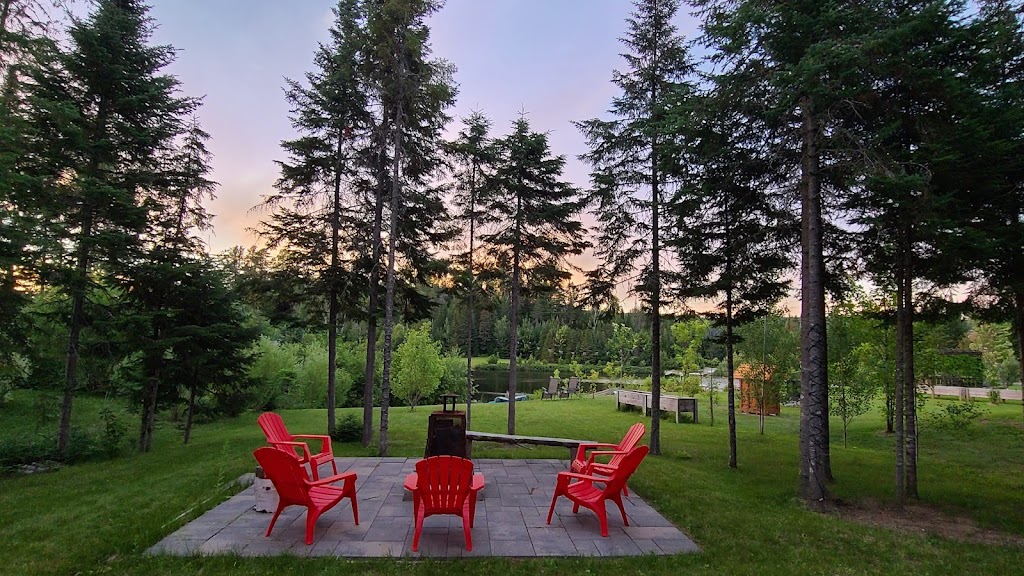 Chalet L’Arbôré | 11 Rue Éliette, Saint-Côme, QC J0K 2B0, Canada | Phone: (514) 969-1564