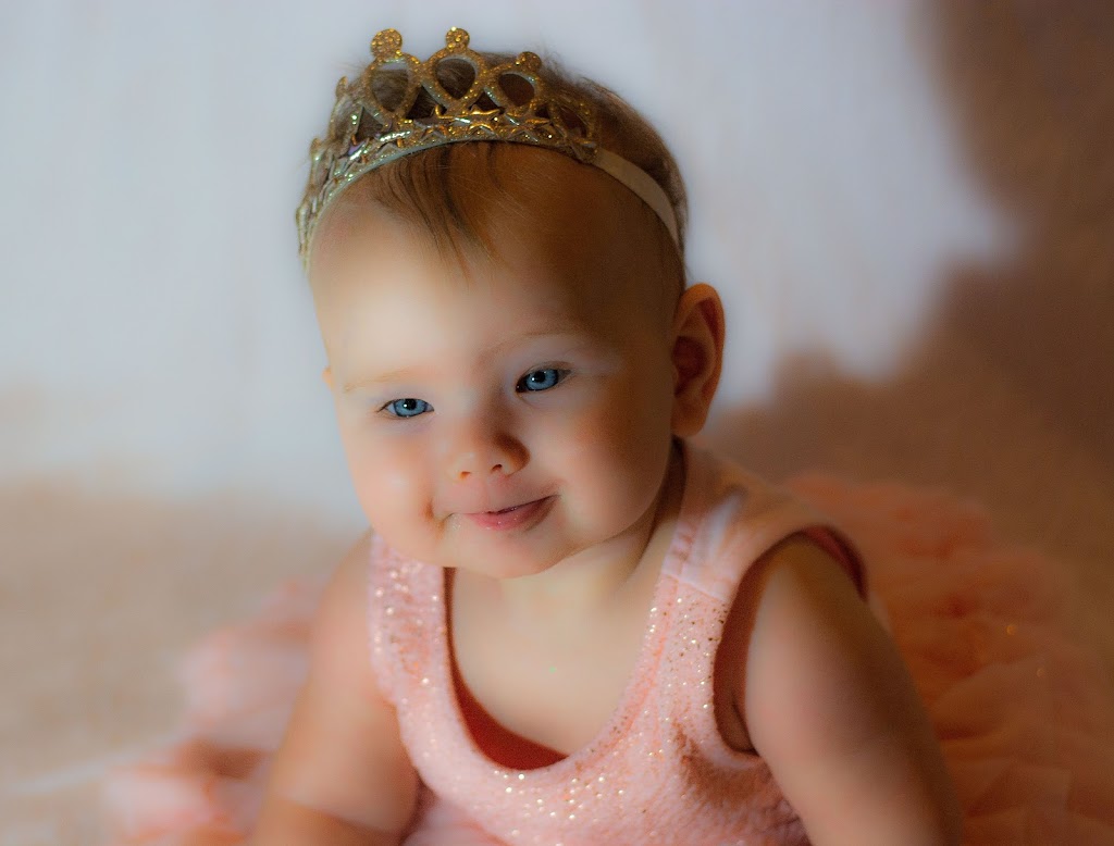 Loves Creations Photography Studio | 14109 23 St NW, Edmonton, AB T5Y 1P9, Canada | Phone: (780) 293-3287