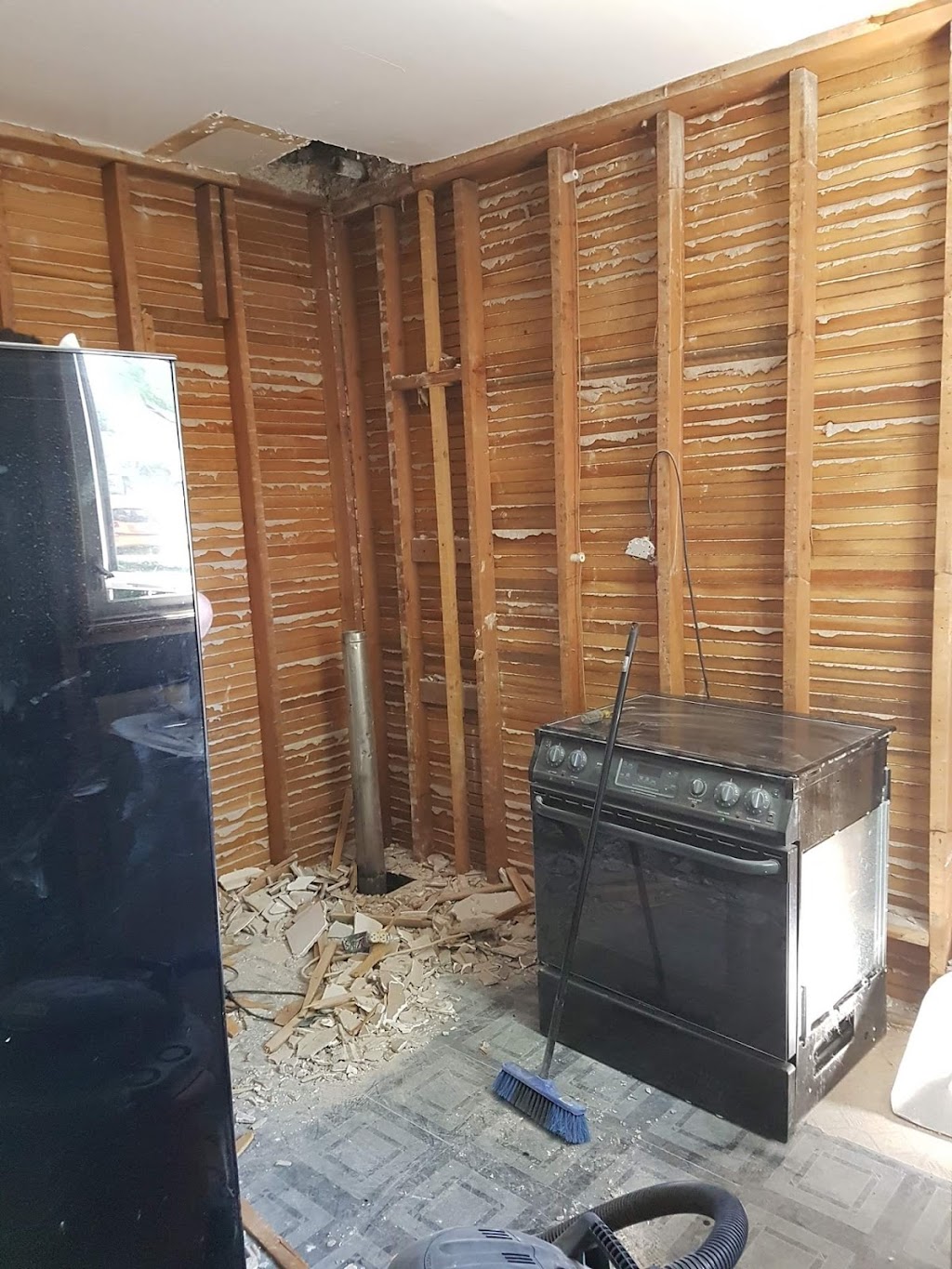 Prestigious Renovations | 235 Desrosiers Dr, Winnipeg, MB R2C 5S5, Canada | Phone: (204) 291-0719