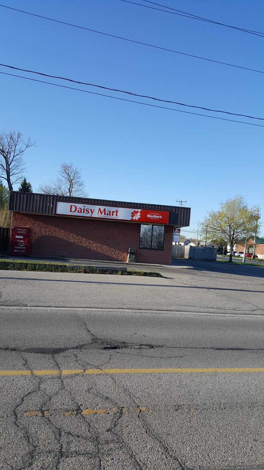 Daisy Mart | 1201 Lakeshore Rd, Sarnia, ON N7S 2L1, Canada | Phone: (519) 542-6991