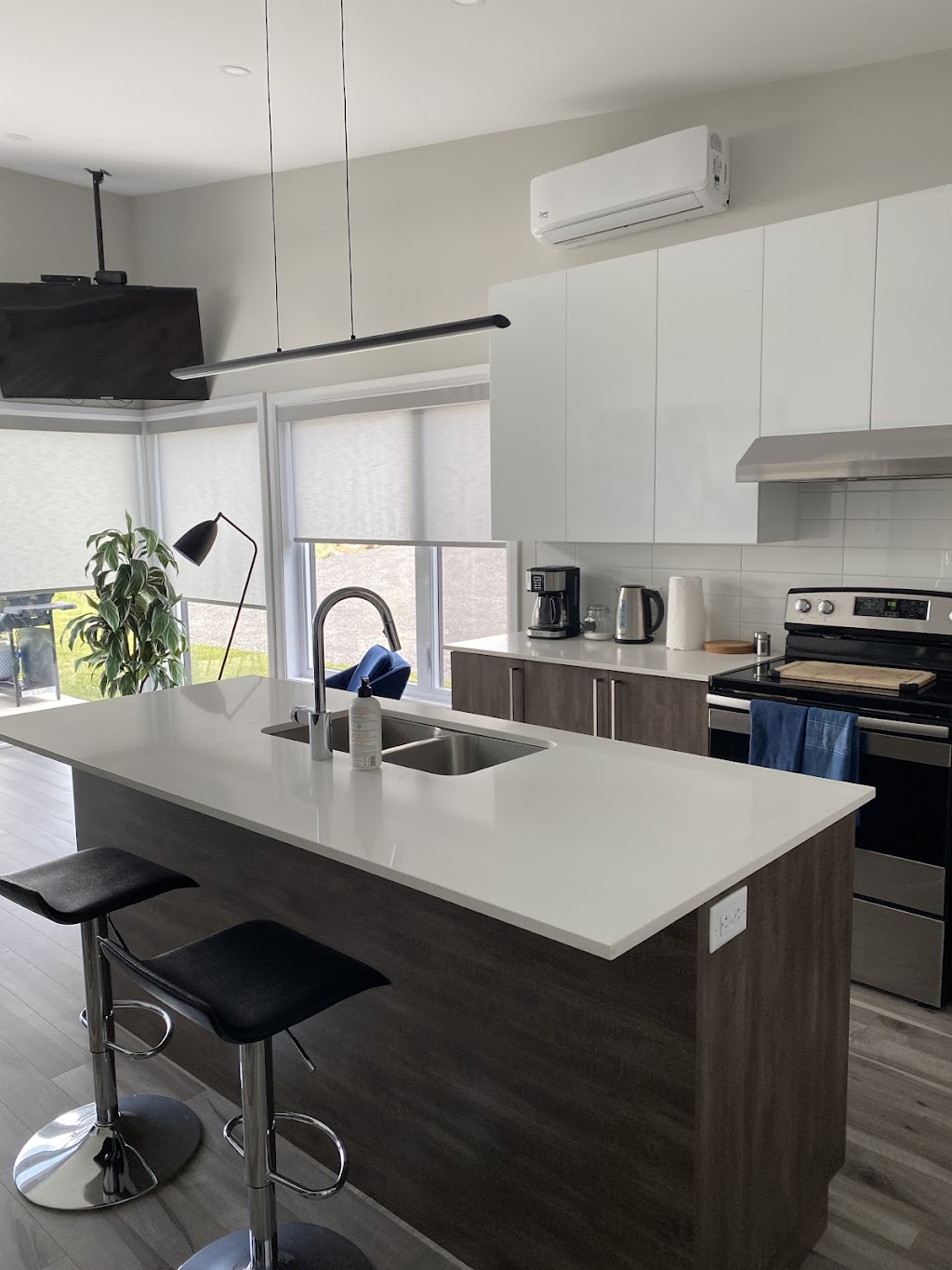 Turnbull Roofing & Renovations Ltd | 1115 Wentworth St W C2, Oshawa, ON L1J 8P7, Canada | Phone: (905) 579-7663