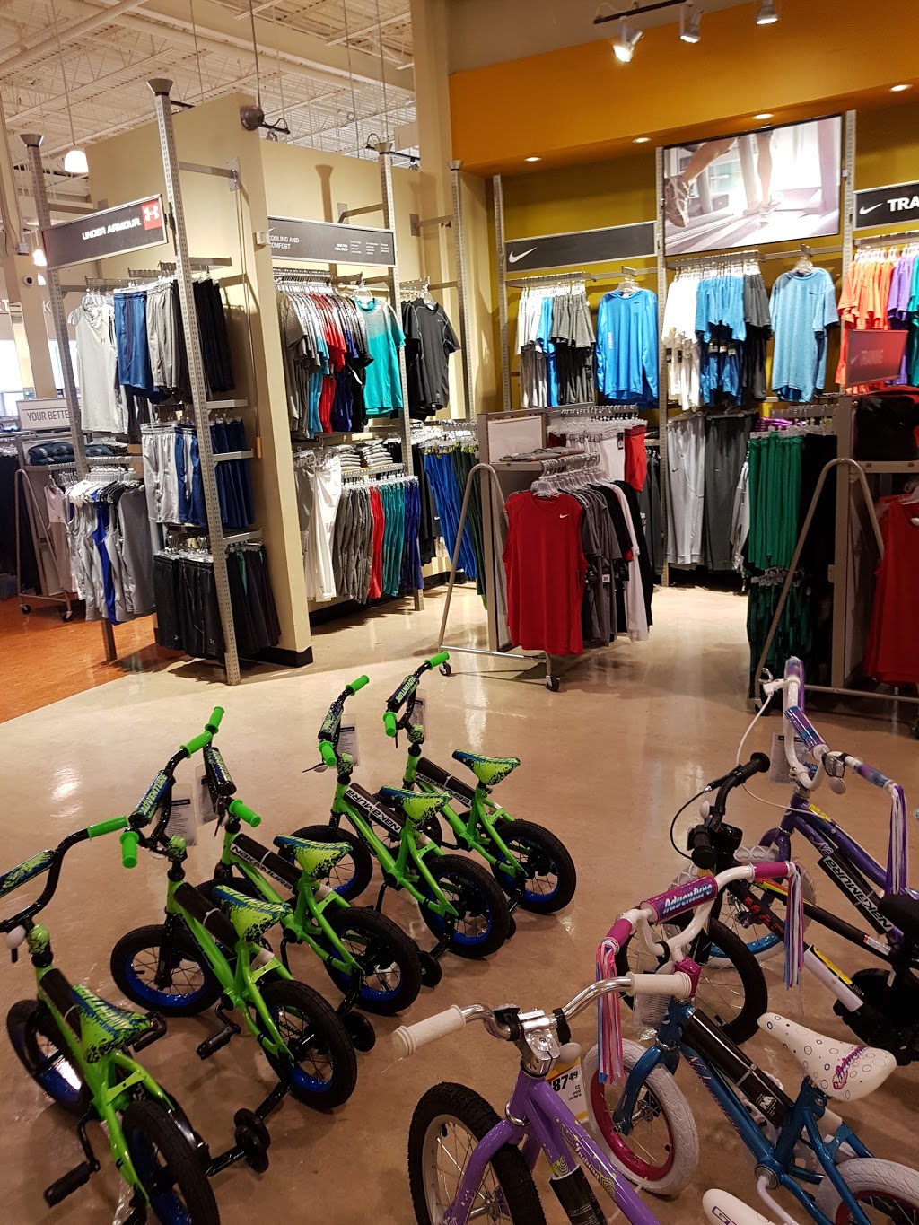 Sport Chek Winston Power Centre | 2460 Winston Churchill Blvd Unit 2, Oakville, ON L6J 4Z2, Canada | Phone: (905) 829-4721
