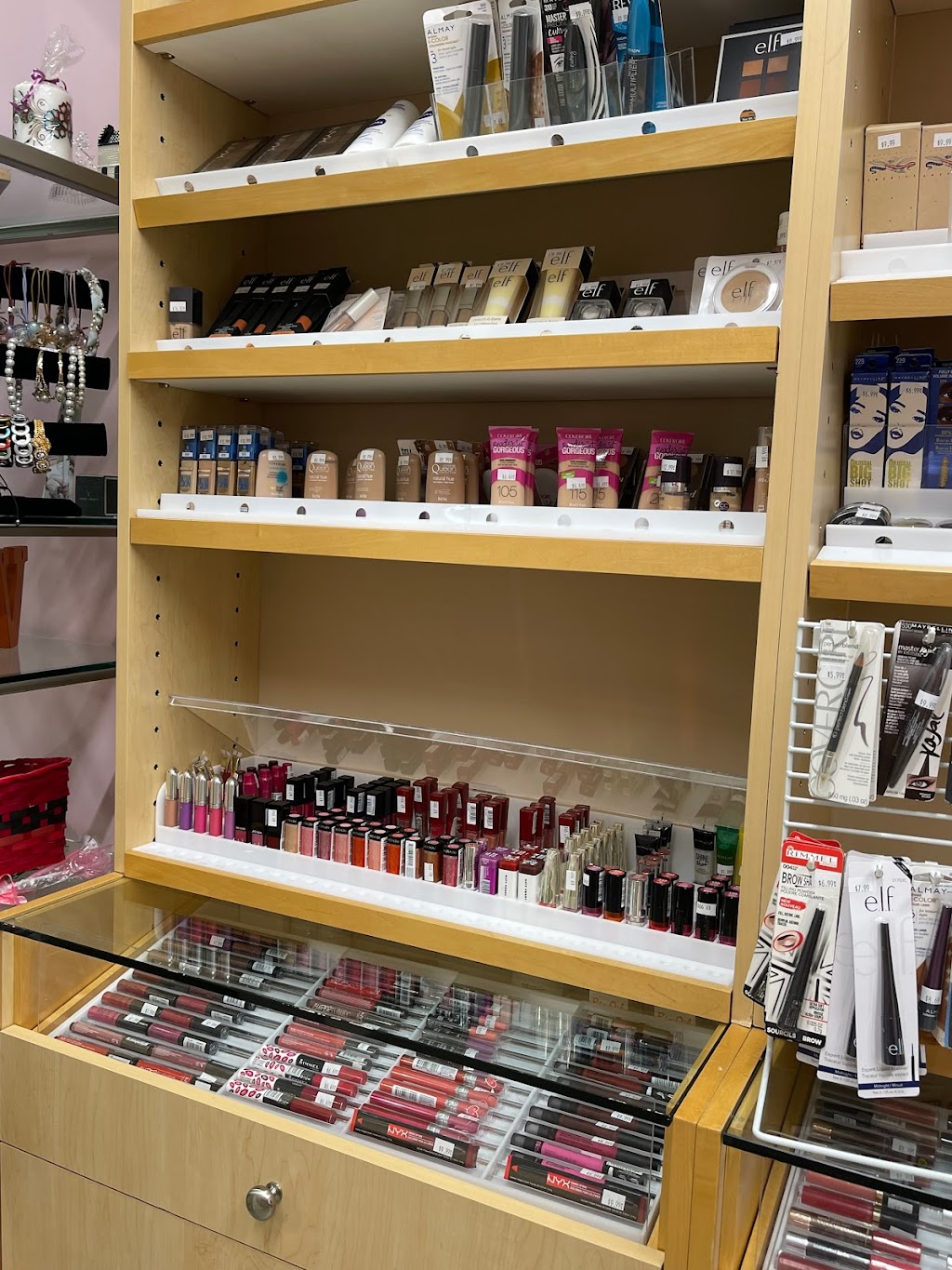 Vogue + Beauty | 260300 Writing Creek Cres, Balzac, AB T0M 0E0, Canada | Phone: (403) 975-0735
