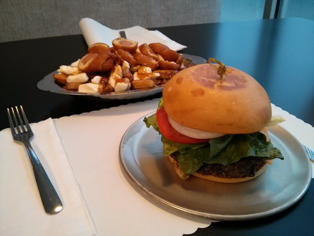 Super Burger | 1910 Chemin dOka, Deux-Montagnes, QC J7R, Canada | Phone: (579) 633-1910