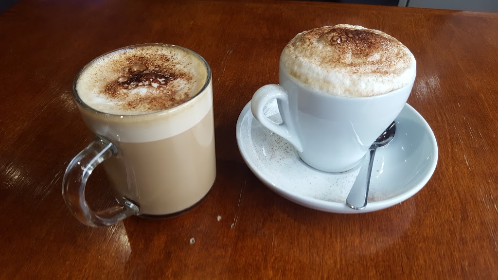 Gianni Café Bistro | 6329 Boulevard Couture, Saint-Léonard, QC H1P 3J5, Canada | Phone: (514) 325-6930