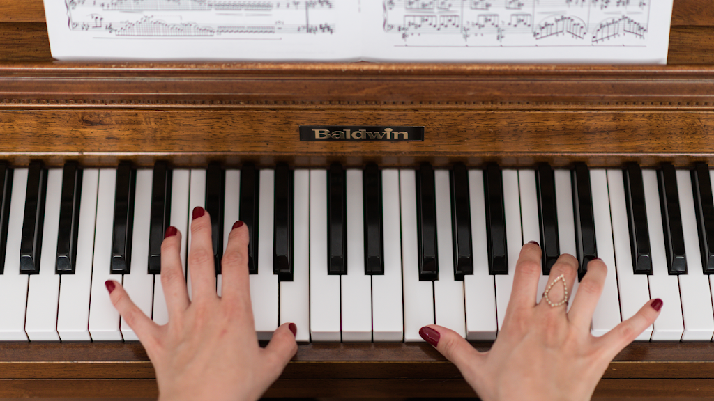 Fanny Bédard, Professeure De Piano | 374 Rue Laviolette, Saint-Jérôme, QC J7Y 2S9, Canada | Phone: (450) 822-1488
