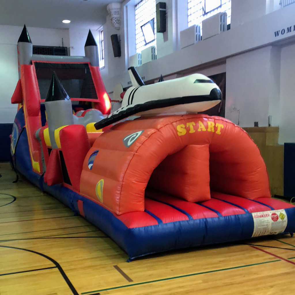 AdventureMania Inflatables | point of interest | 934 Concession 4 W, Waterdown, ON L8B 1J9, Canada | 9058643290 OR +1 905-864-3290
