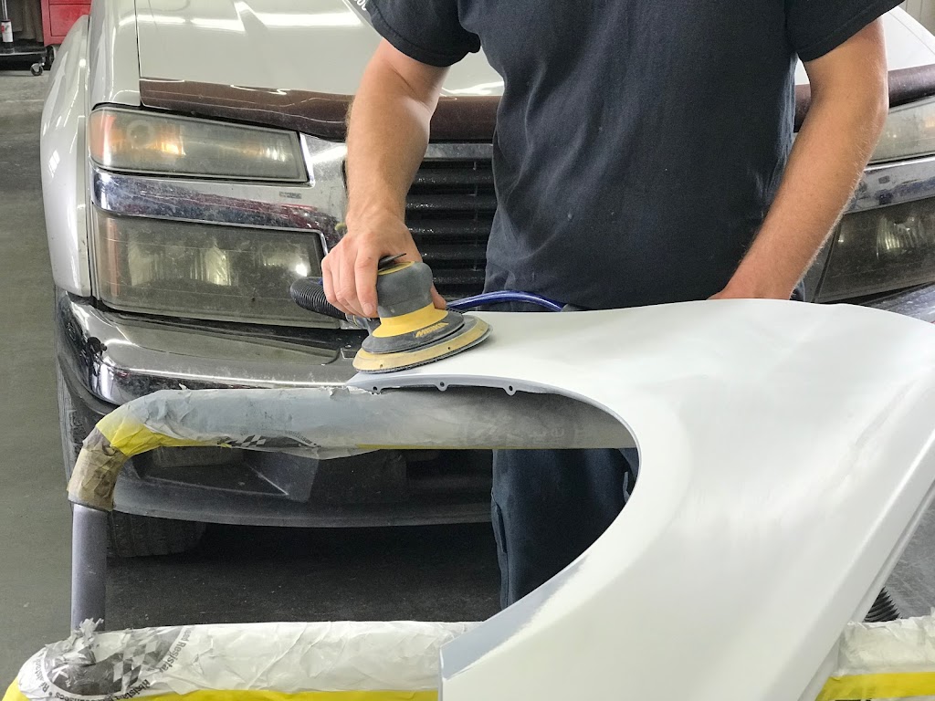 CARSTAR Riviere-du-Loup | 379 Rue Témiscouata, Rivière-du-Loup, QC G5R 2Y9, Canada | Phone: (418) 605-3505