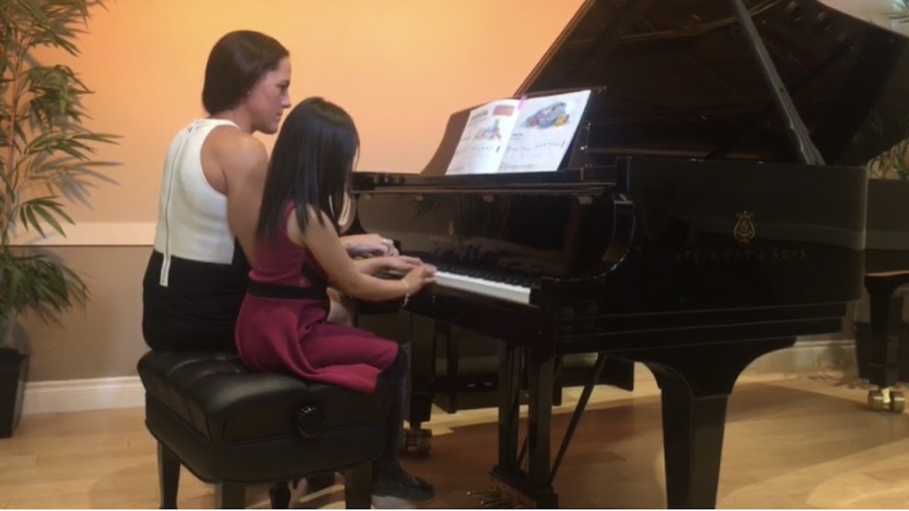 Hands That Play Piano Studio | 244 Covehaven Rd NE, Calgary, AB T3K 5W8, Canada | Phone: (403) 605-7429