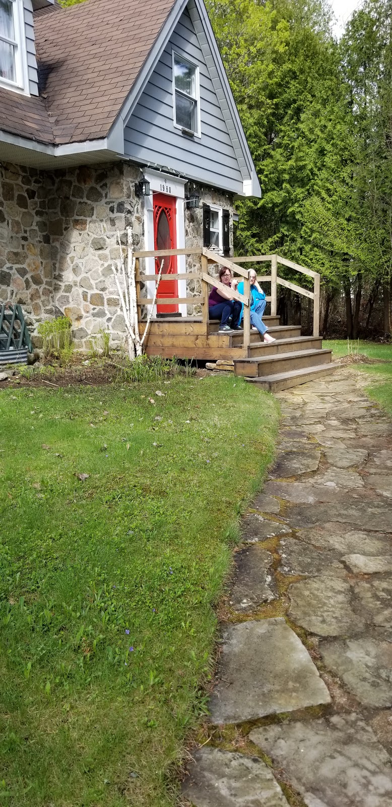 Auberge Bonne Nuit Bonjour B&B | 1980 Boulevard de Sainte-Adèle, Sainte-Adèle, QC J8B 2N5, Canada | Phone: (450) 229-7500