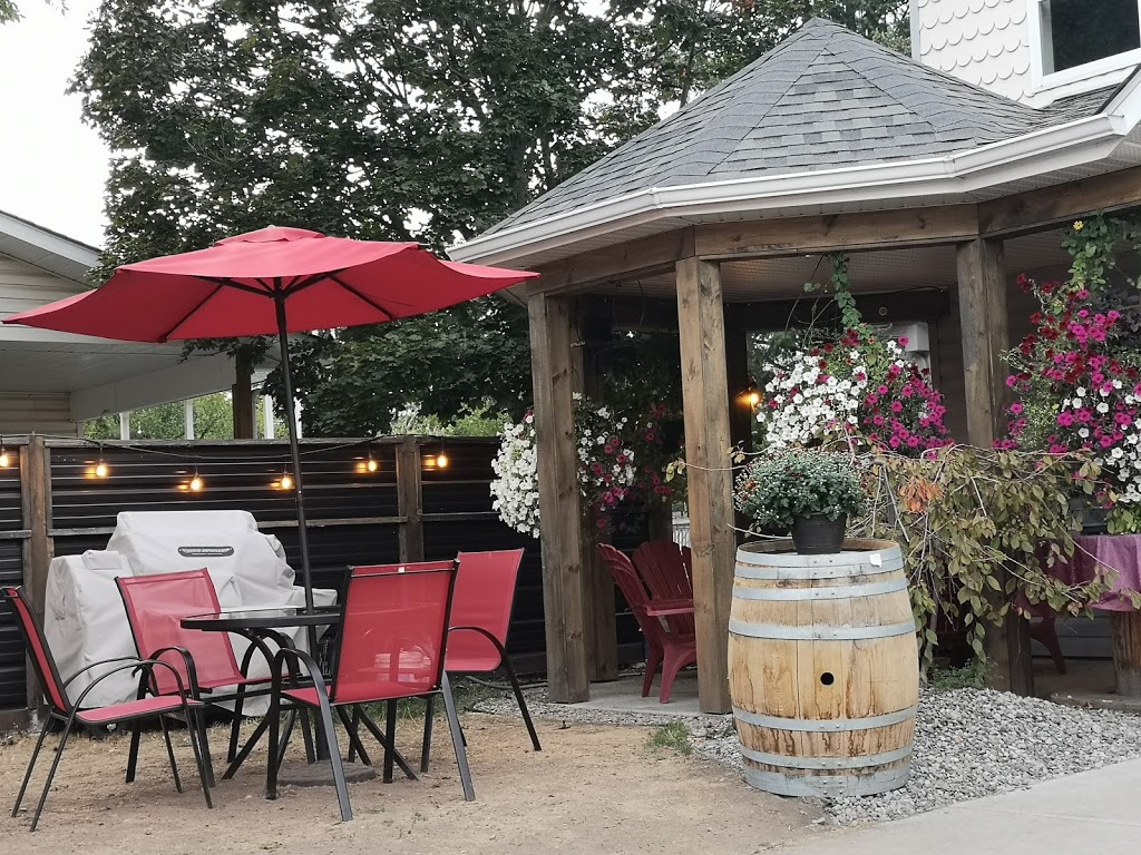 Keg & Kettle Grill | 607 Eighth Ave, Midway, BC V0H 1M0, Canada | Phone: (236) 354-0024
