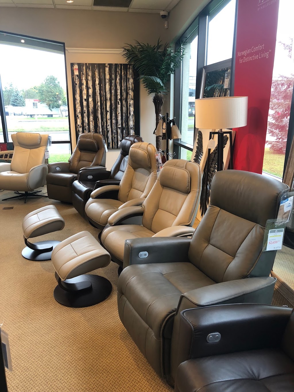 Upper Room Home Furnishings | 545 W Hunt Club Rd, Ottawa, ON K2G 5W5, Canada | Phone: (613) 721-5873
