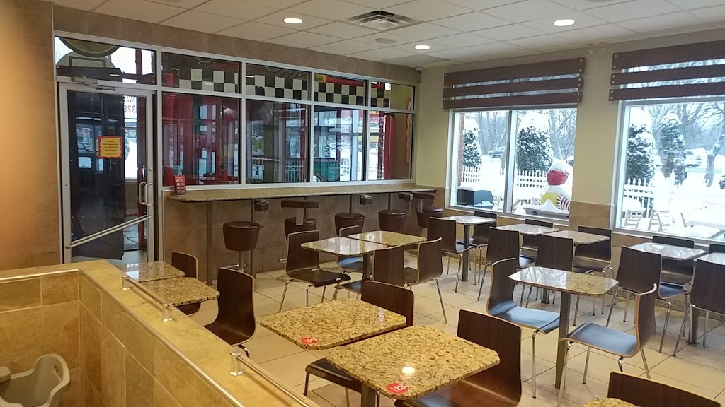 McDonalds | cafe | 190 Boulevard Curé-Labelle, Rosemère, QC J7A 2H1, Canada | 4504375320 OR +1 450-437-5320