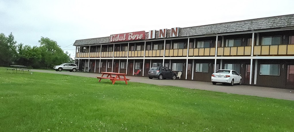 Tidal Bore Inn | 29 Truro Heights Rd, Lower Truro, NS B6L 1W7, Canada | Phone: (902) 895-9241