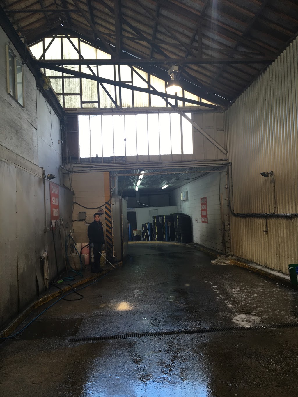 Kar King Car Wash | 1364 Powell St, Vancouver, BC V5L 1G6, Canada | Phone: (604) 254-0770