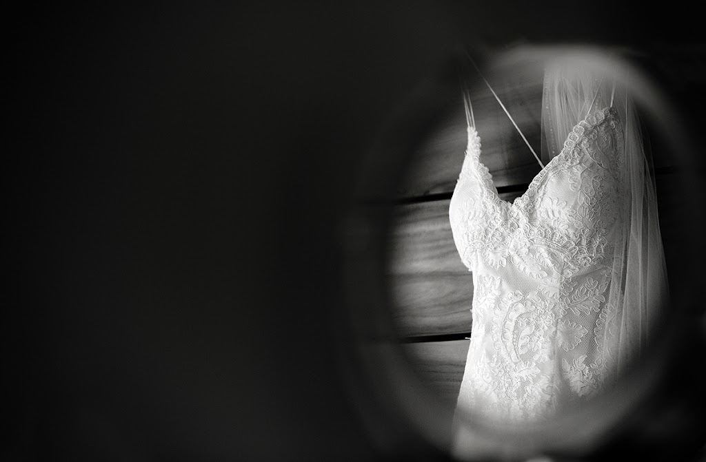 Fran Chelico Photography | Vancouver Wedding Photographer | 615 E St James Rd, North Vancouver, BC V7M 1L7, Canada | Phone: (778) 338-3333