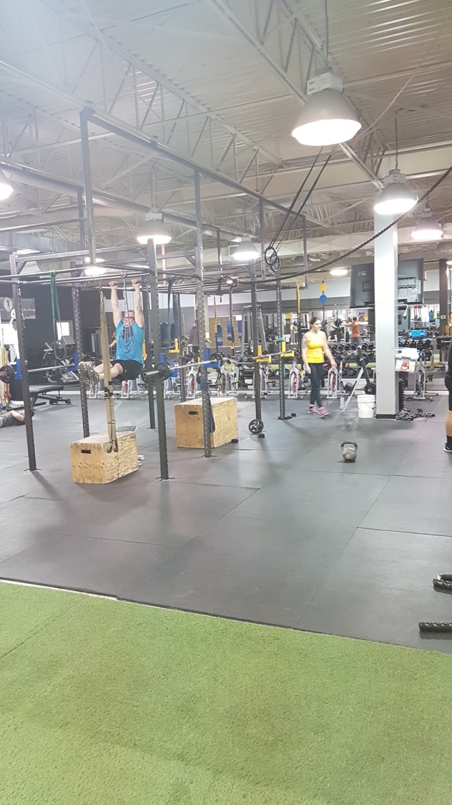 The Sports Zone | 37 Boulevard Georges-Gagné S, Delson, QC J5B 2E5, Canada | Phone: (450) 633-9663