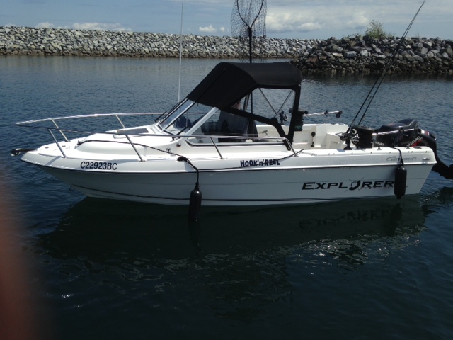 Hook n Reel Charters | 9830 Seaport Pl, Sidney, BC V8L 4X3, Canada | Phone: (250) 580-0458
