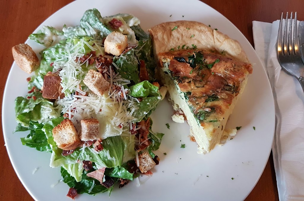 Kellocks Restaurant | 160 Commercial St, Berwick, NS B0P 1E0, Canada | Phone: (902) 538-5525