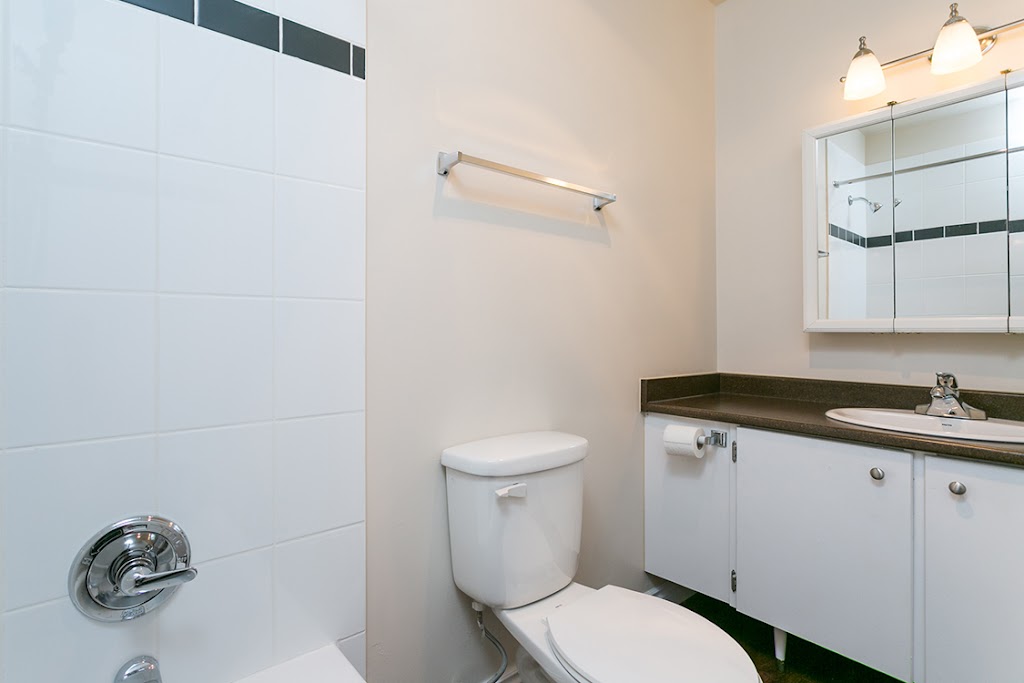 St. Johns Apartments | 2010 St Johns St, Port Moody, BC V3H 2A2, Canada | Phone: (604) 239-0835