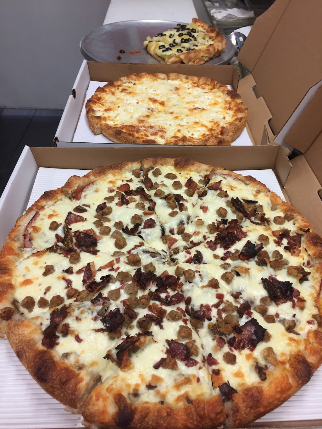 87 Pizza & Donair | 18914 87 Ave NW, Edmonton, AB T5T 6J1, Canada | Phone: (780) 487-8333