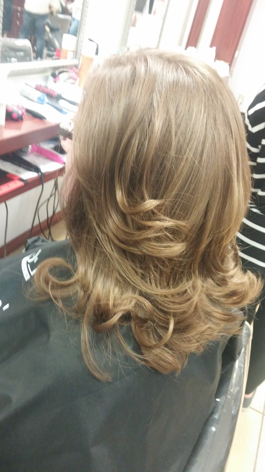 Natasha beauty shop | 427 St Paul Ave, Brantford, ON N3R 2N8, Canada | Phone: (519) 805-3909