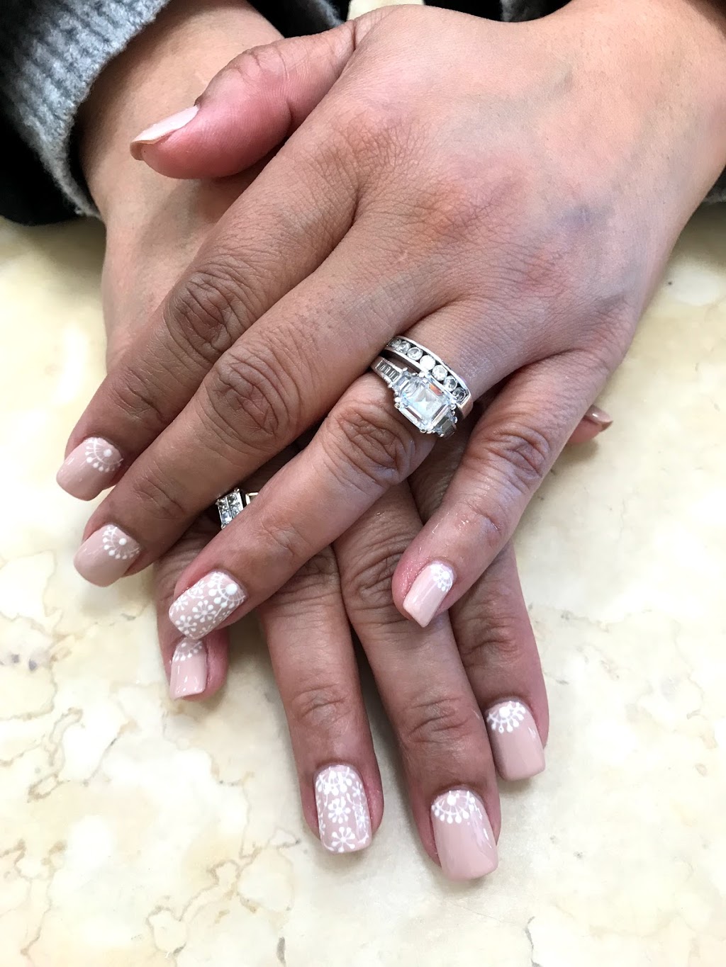 Oakville Nice One Nails | 2501 Third Line, Oakville, ON L6M 5A9, Canada | Phone: (905) 847-2501