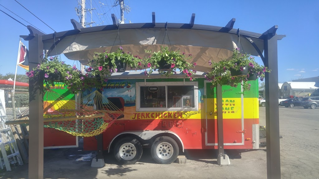 Winnies Jerk | 28 Bronte St N, Milton, ON L9T 2N5, Canada | Phone: (647) 781-9478