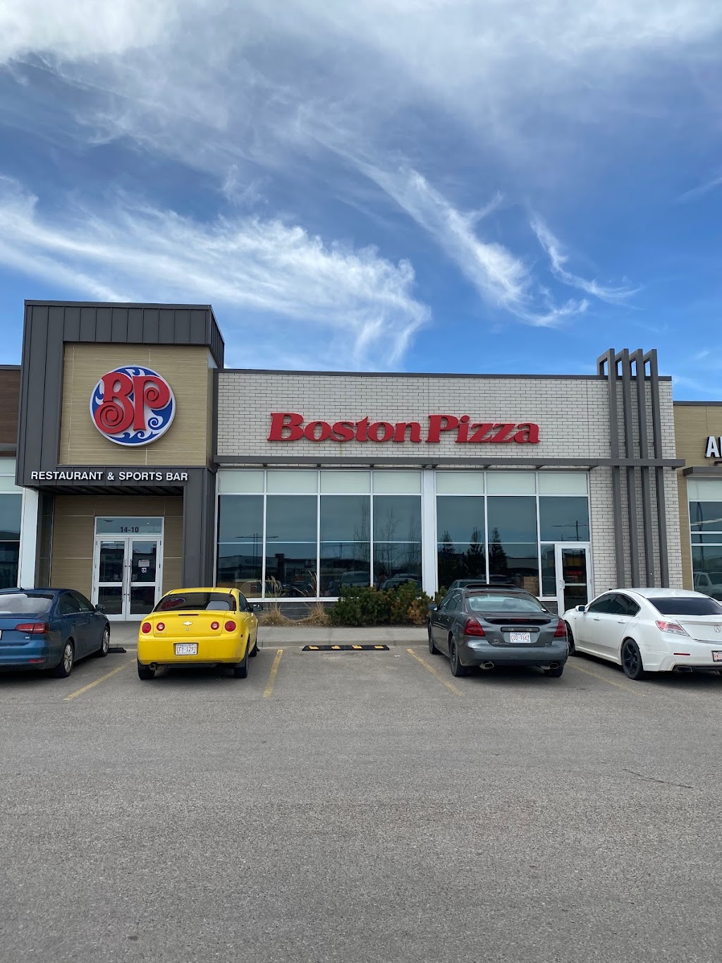 Boston Pizza | 14 Aquitania Blvd W #10, Lethbridge, AB T1J 5L4, Canada | Phone: (403) 380-4567