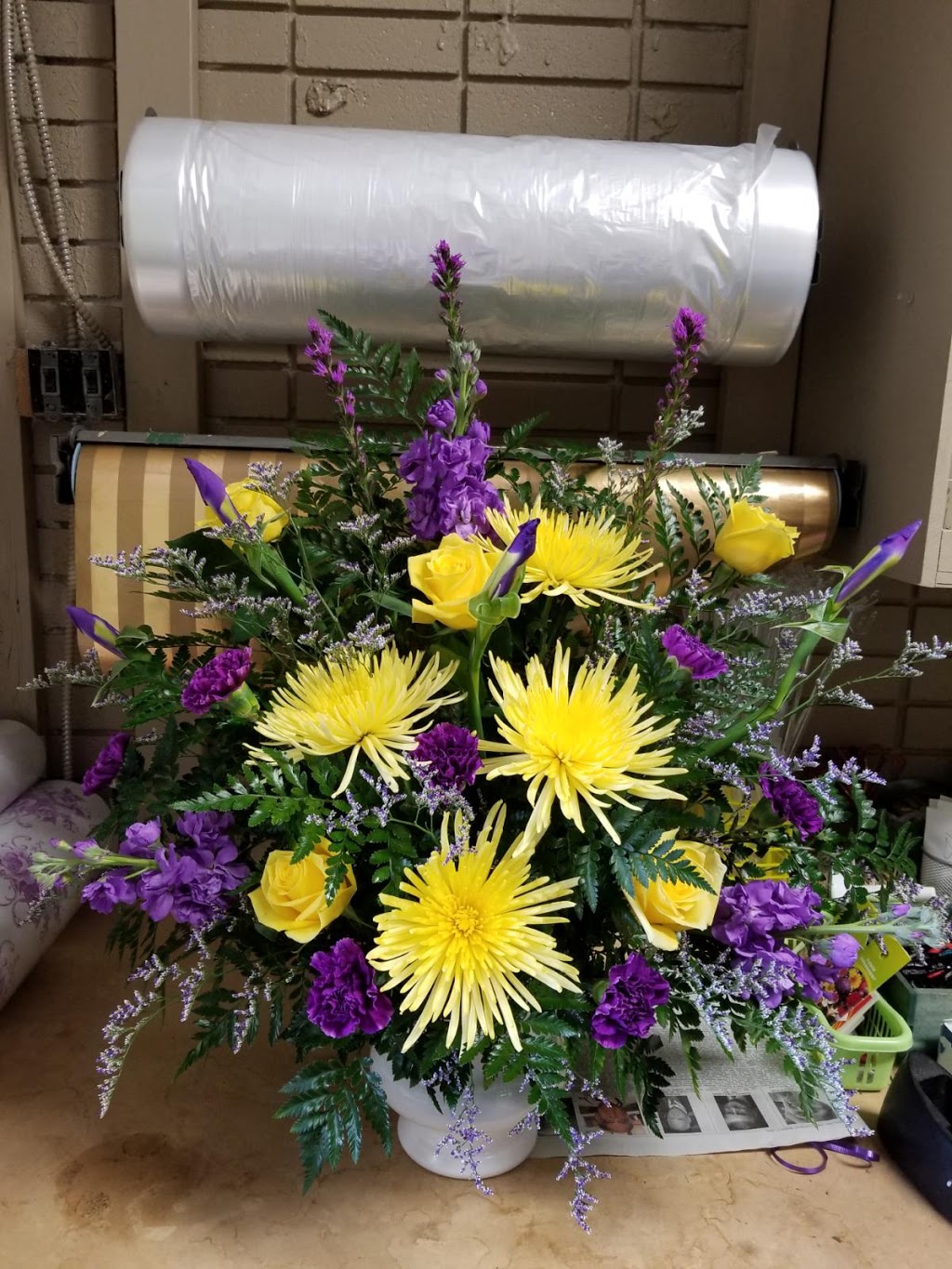 Edelweiss Florist | 1110 Henderson Hwy #2, Winnipeg, MB R2G 1L1, Canada | Phone: (204) 339-5515
