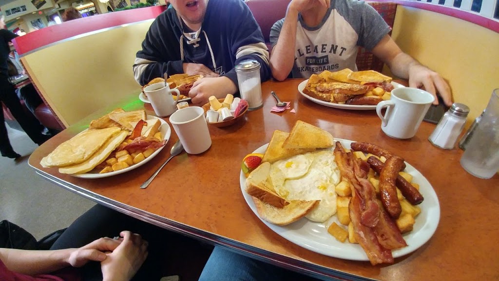 Angels Diner | 395 Ontario St, St. Catharines, ON L2N 4M8, Canada | Phone: (905) 938-9807