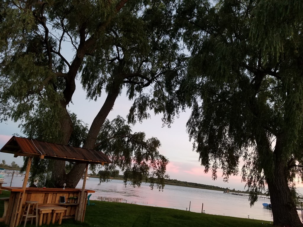 Colony Motel | 6077 Pointe Tremble Rd, Algonac, MI 48001, USA | Phone: (810) 794-5974