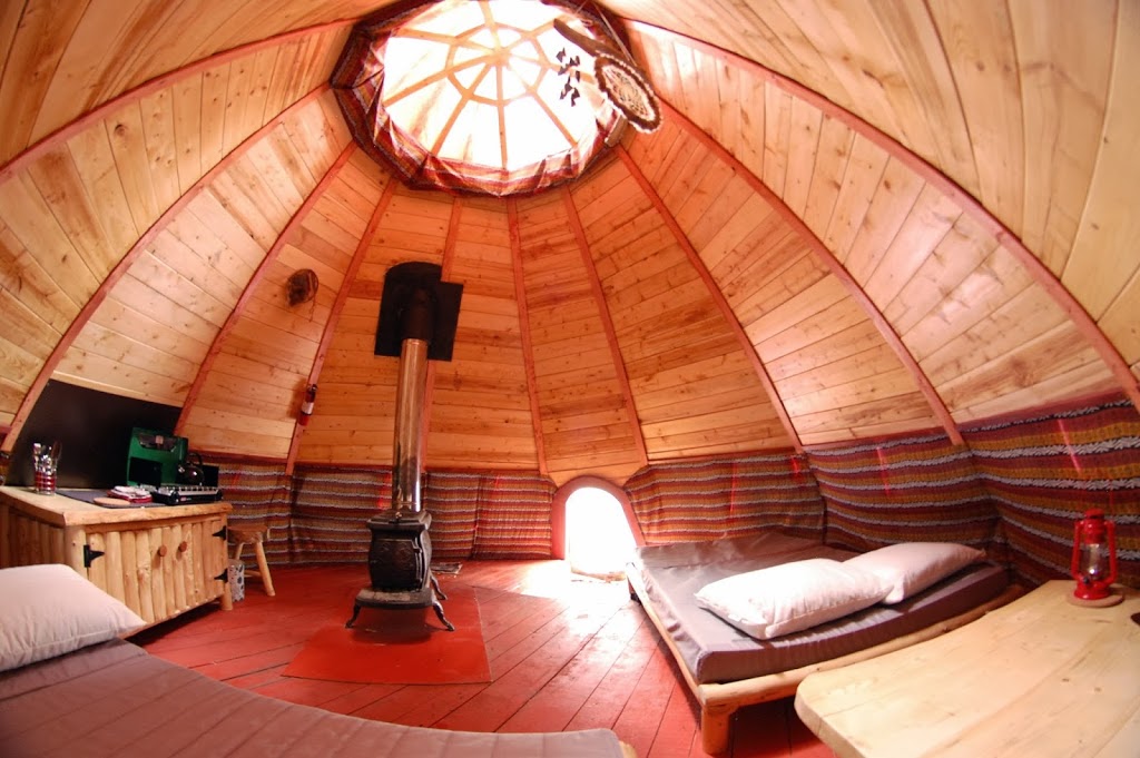 Les Toits du Monde | 1777 Chemin des Faucons, Nominingue, QC J0W 1R0, Canada | Phone: (819) 278-0483