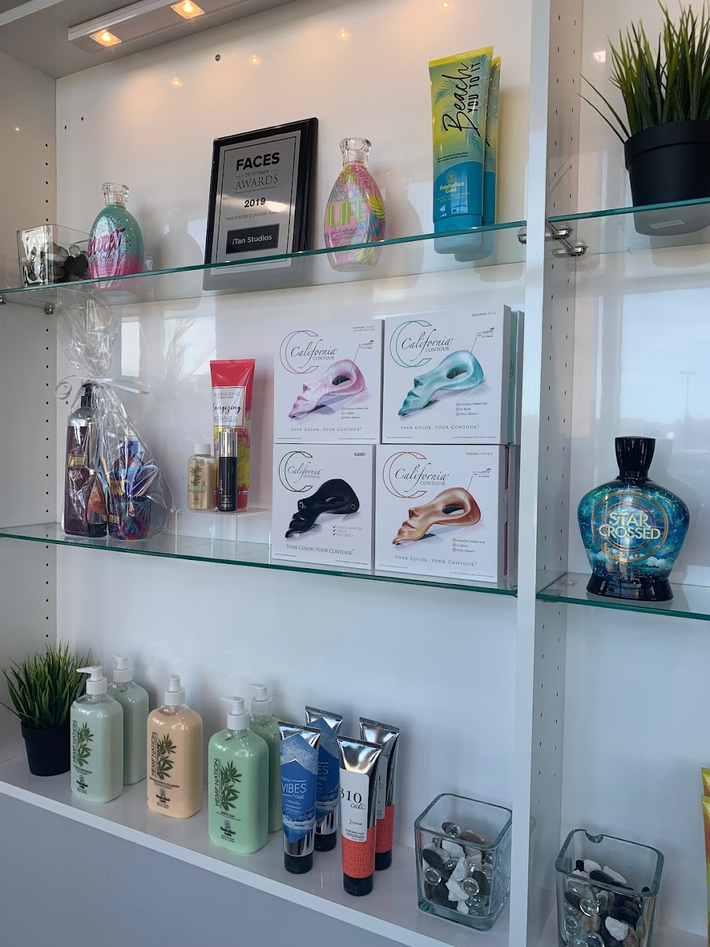 iTAN Advanced Tanning Studios | 900 Watters Rd, Orléans, ON K4A 0B4, Canada | Phone: (613) 834-8826