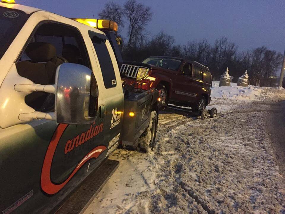 Canadian Towing Ottawa | 1600 Michael St, Ottawa, ON K1B 3T7, Canada | Phone: (613) 519-0312