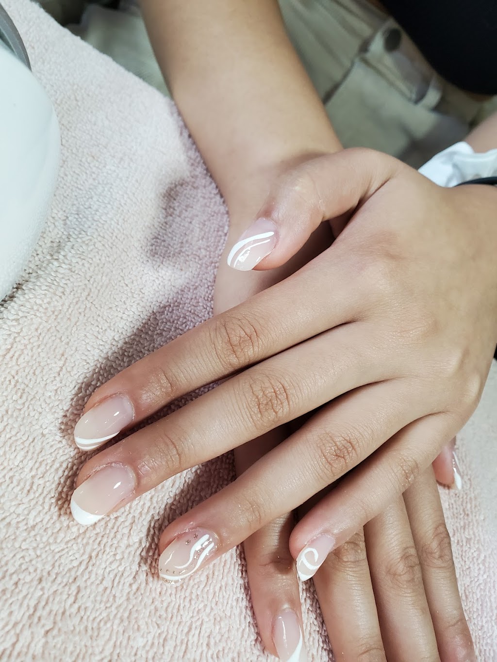 Lainys Locks and Lashes | 210 Main St NE, Altona, MB R0G 0B0, Canada | Phone: (204) 214-0304