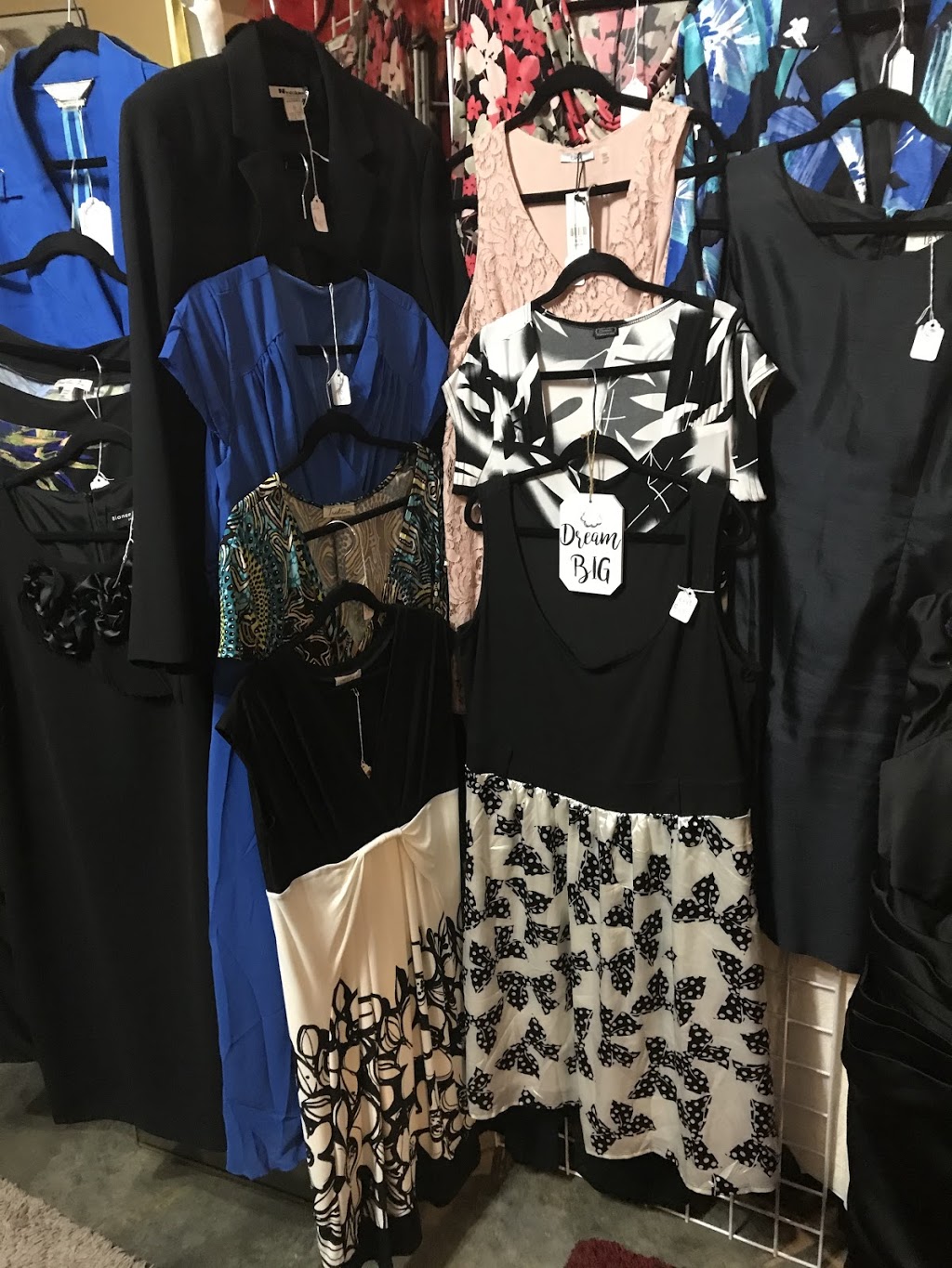 My Little Dress Shop | 7146 Vipond Rd, Nanaimo, BC V9T 6H1, Canada | Phone: (250) 713-3434