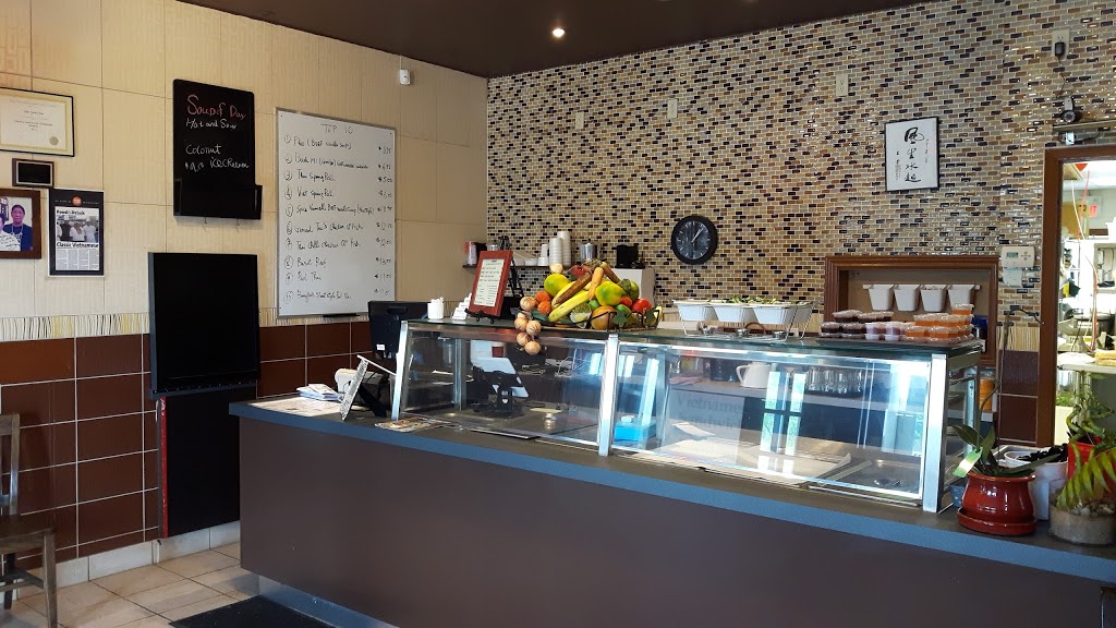 Chef Simons Kitchen | 190 Memorial Ave, Orillia, ON L3V 5X6, Canada | Phone: (705) 259-8288
