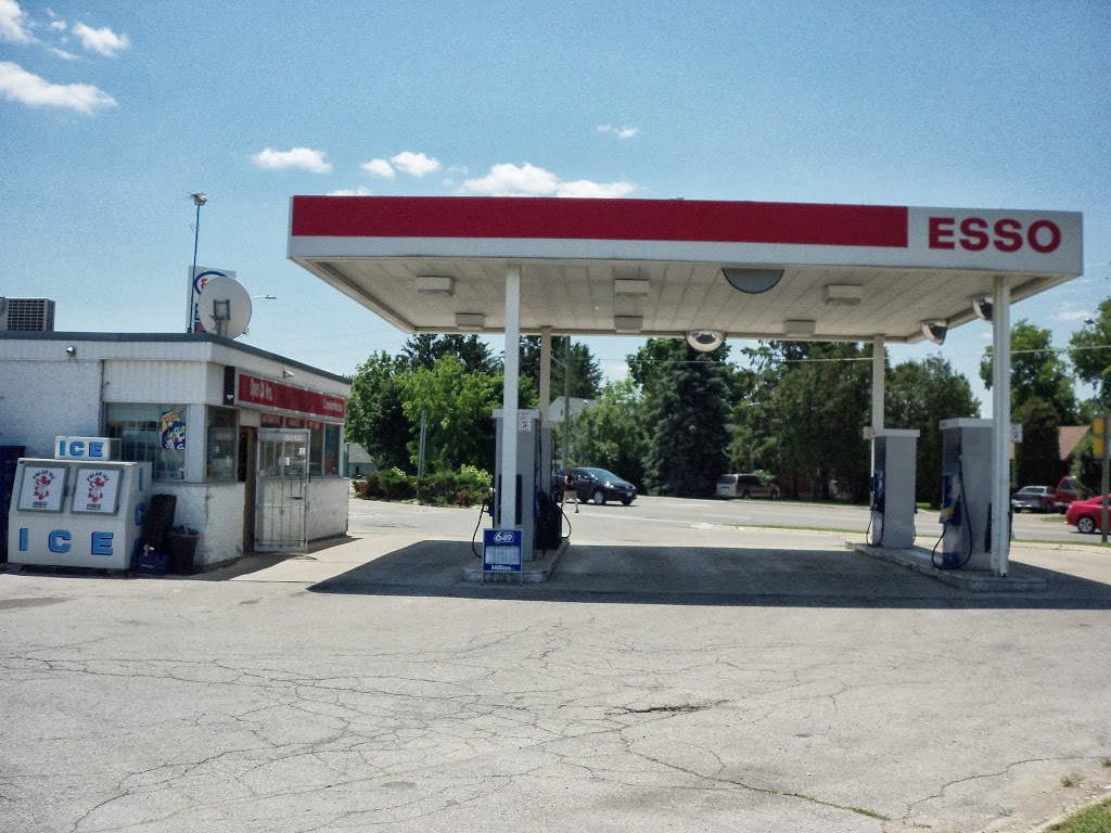 Esso | 371 Norwich Ave, Woodstock, ON N4S 3W4, Canada | Phone: (519) 539-8128
